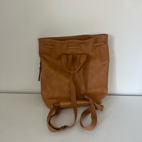 Universal Thread Utility Backpack - Picture 3 of 3